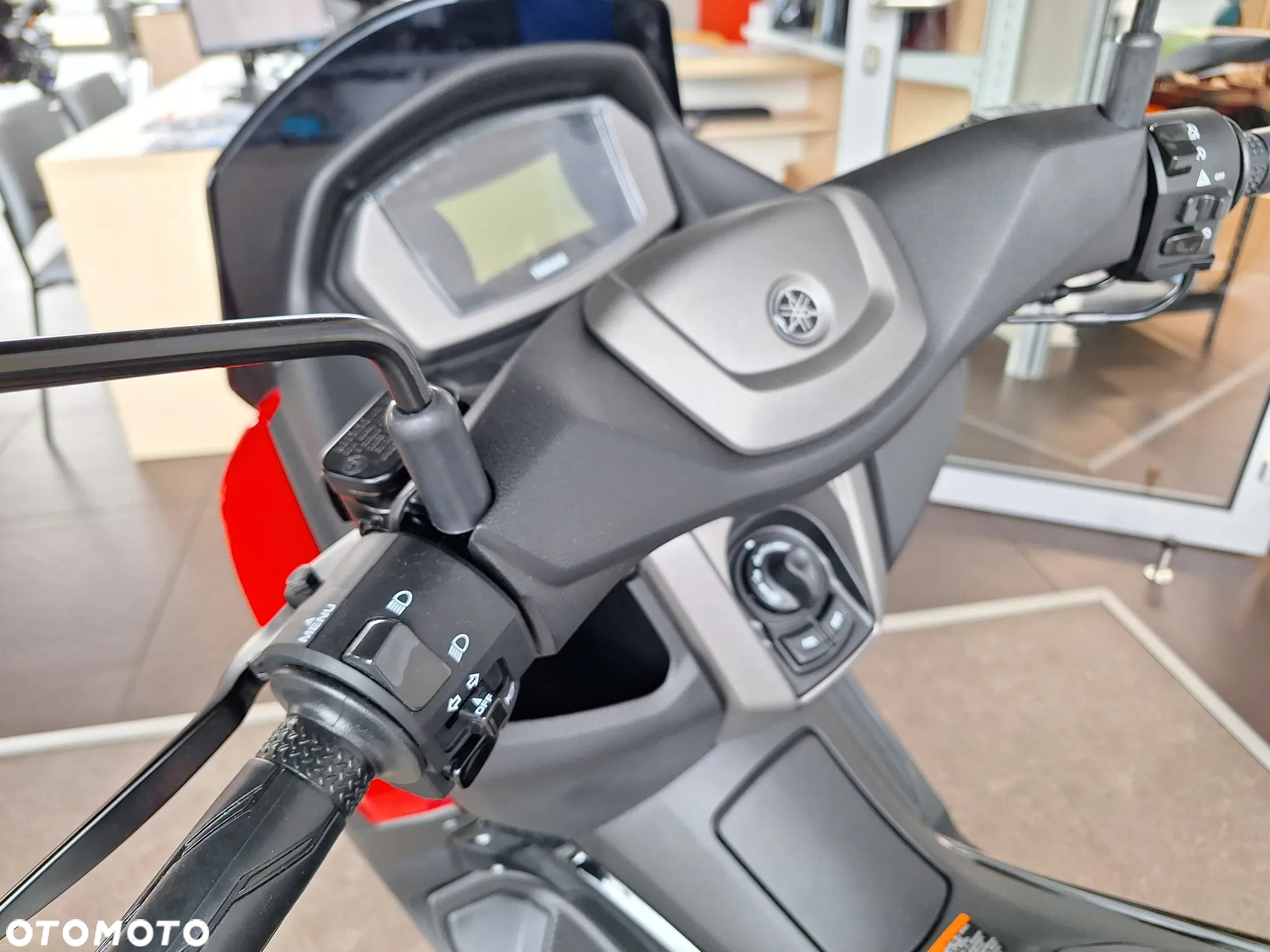Yamaha NMAX - 5