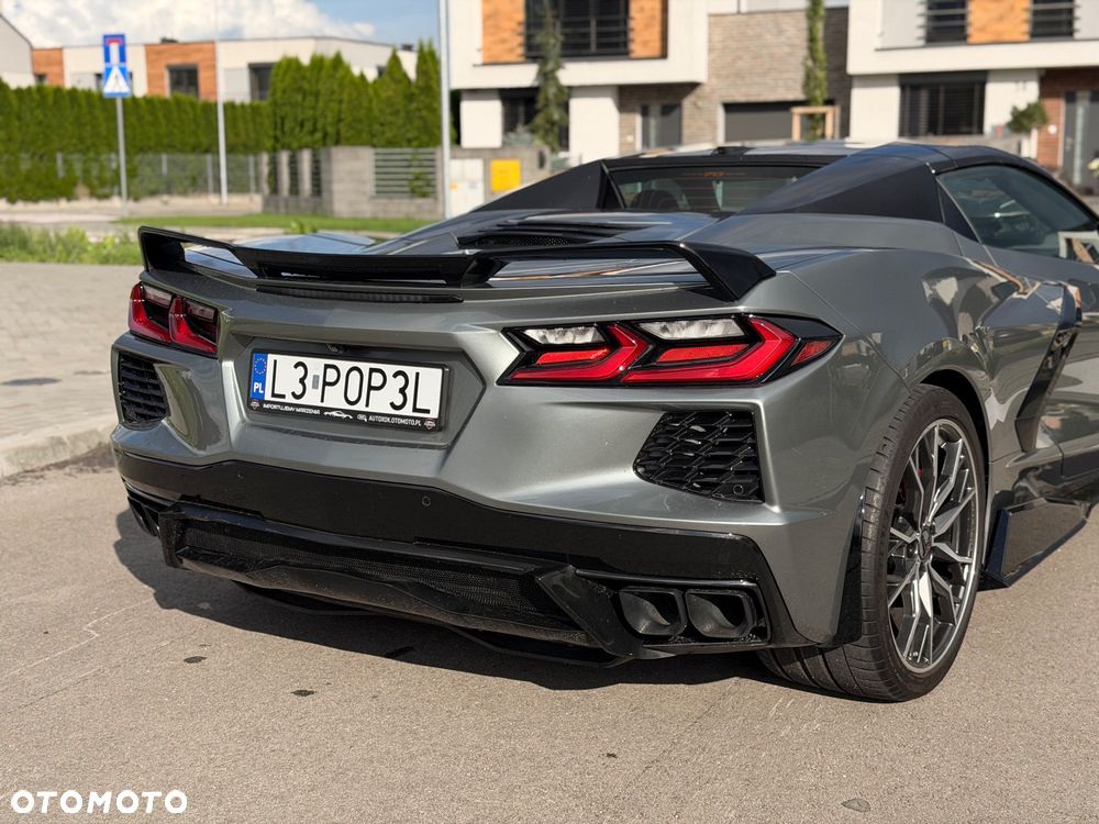 Chevrolet Corvette - 12