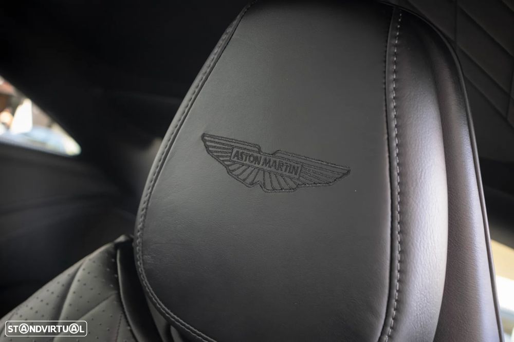 Aston Martin DB12 Coupé V8 - 12