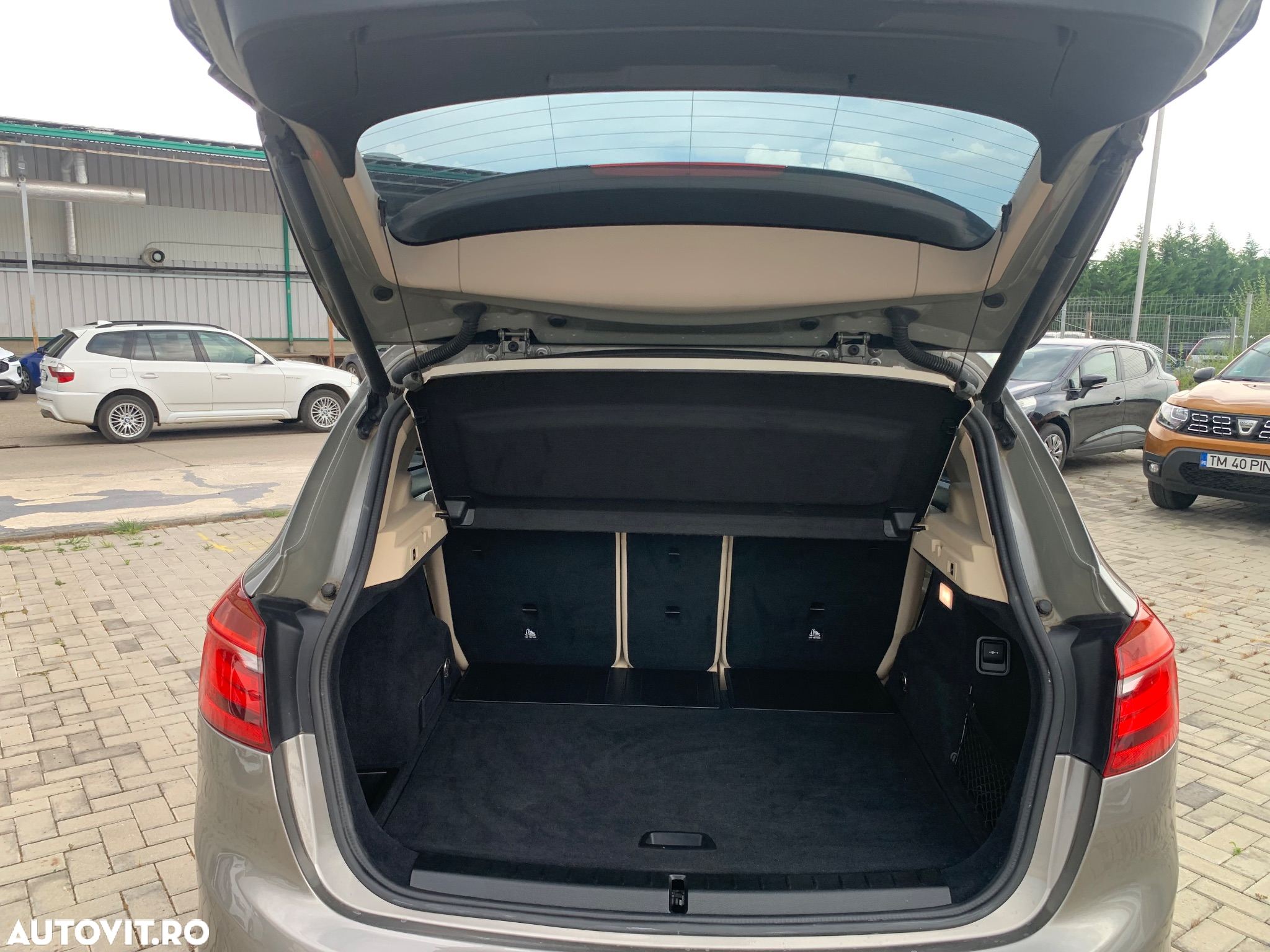 BMW Seria 2 218d Active Tourer Aut. Luxury Line - 11