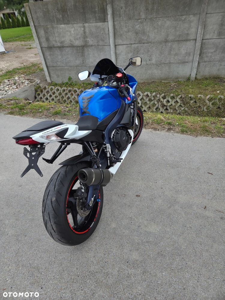 Suzuki GSX-R - 22
