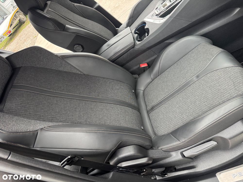 Peugeot 3008 - 22