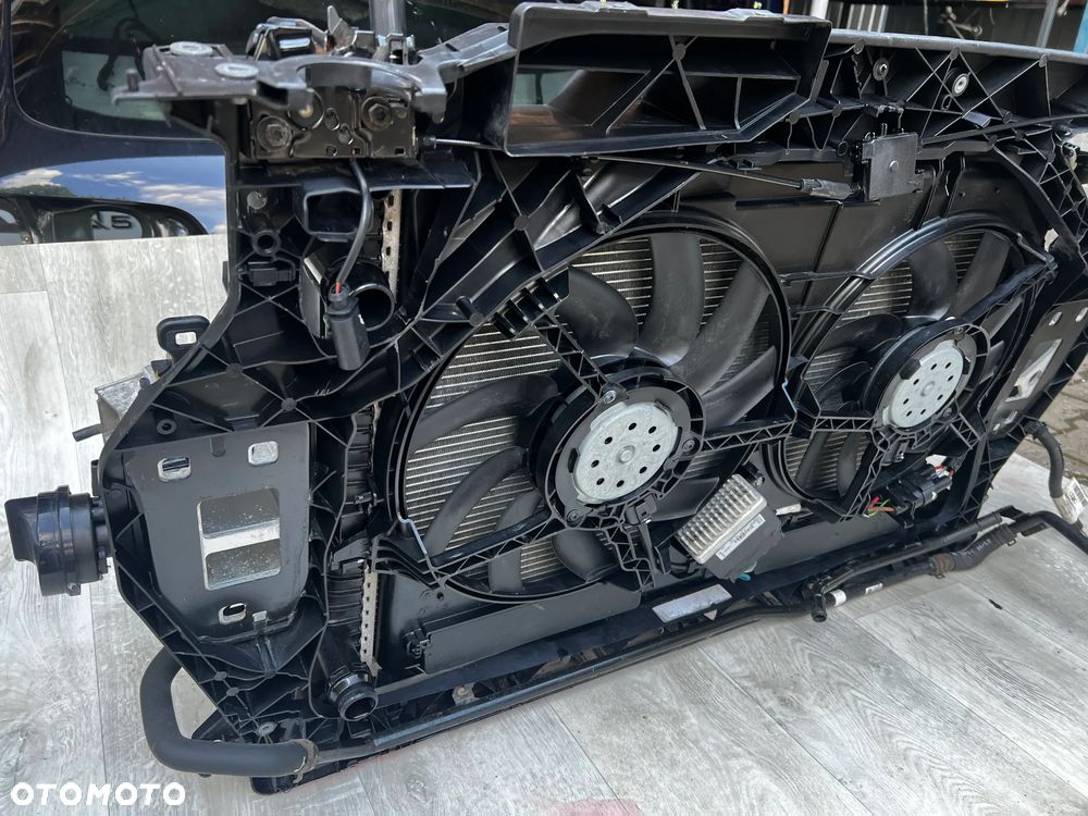 KOMPLETNY PAS PRZEDNI  AUDI Q3 LIFT 2.0 TDI AUTOMAT Q3 8U LIFT WZMOCNIENIE - 8