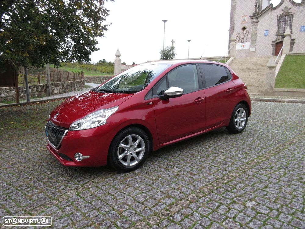 Peugeot 208 1.2 VTi SE Style - 3