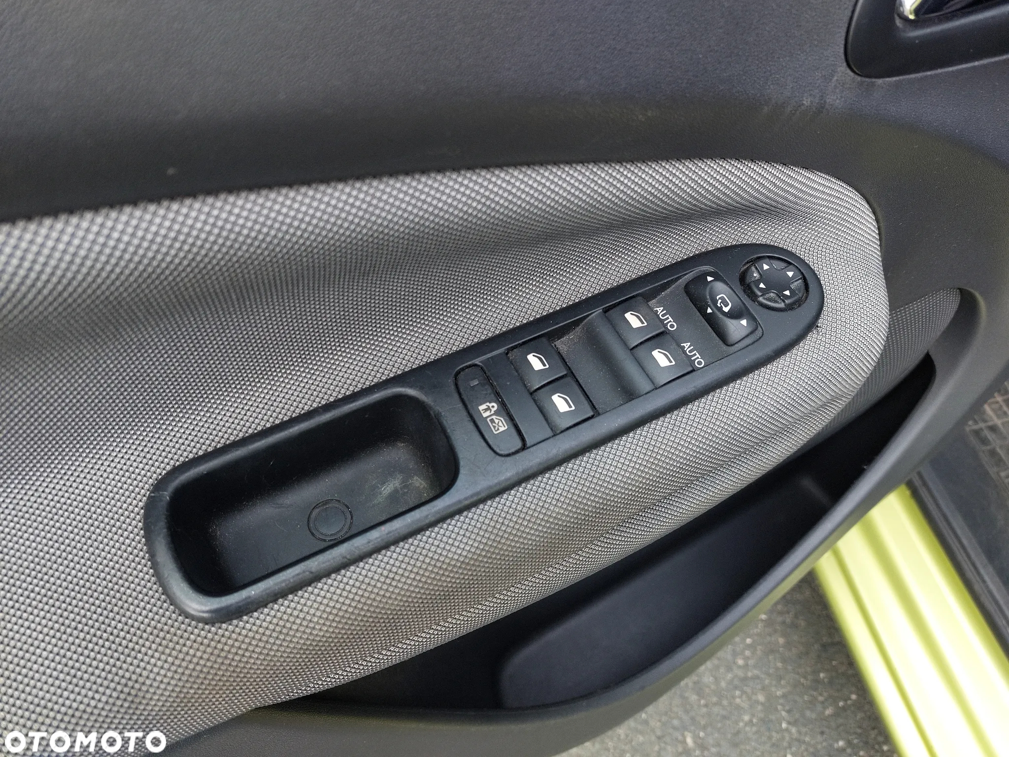 Citroën C3 Picasso 1.4i Exclusive - 13