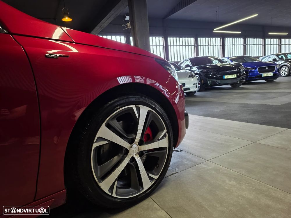 Peugeot 308 BlueHDi FAP 180 EAT8 Stop & Start GT - 35