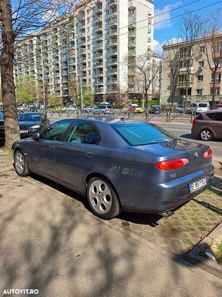 Alfa Romeo 166 - 4