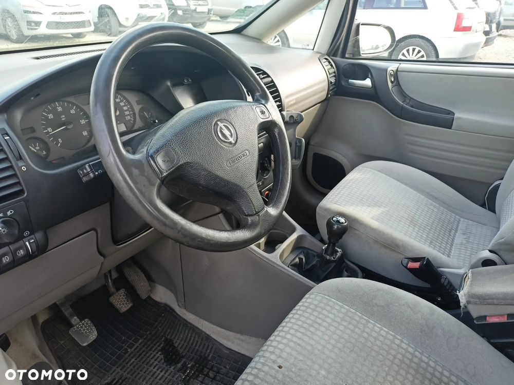Opel Zafira 2.0 DTI - 7