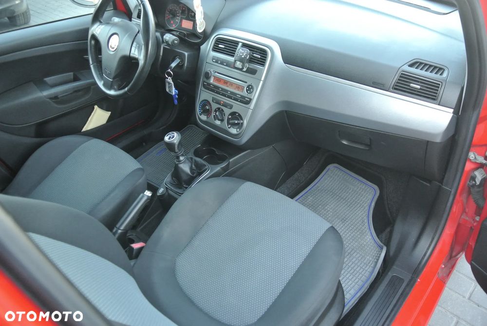 Fiat Punto 1.2 8V - 6