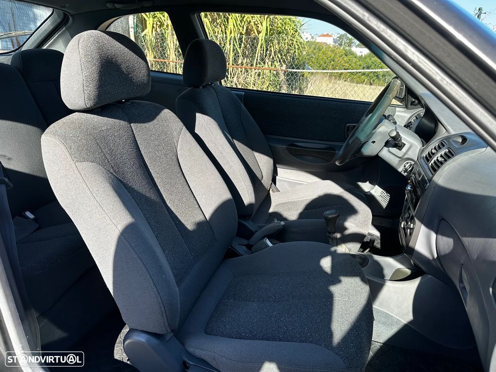 Hyundai Accent 1.3 Charme - 9