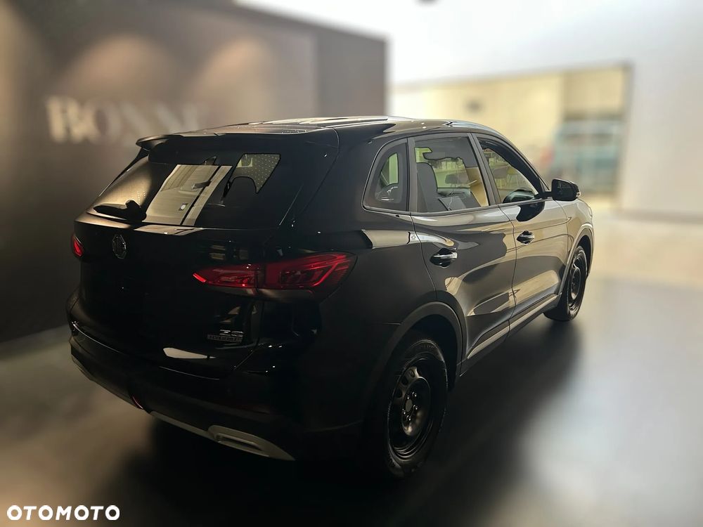 MG ZS Hybrid+ - 8