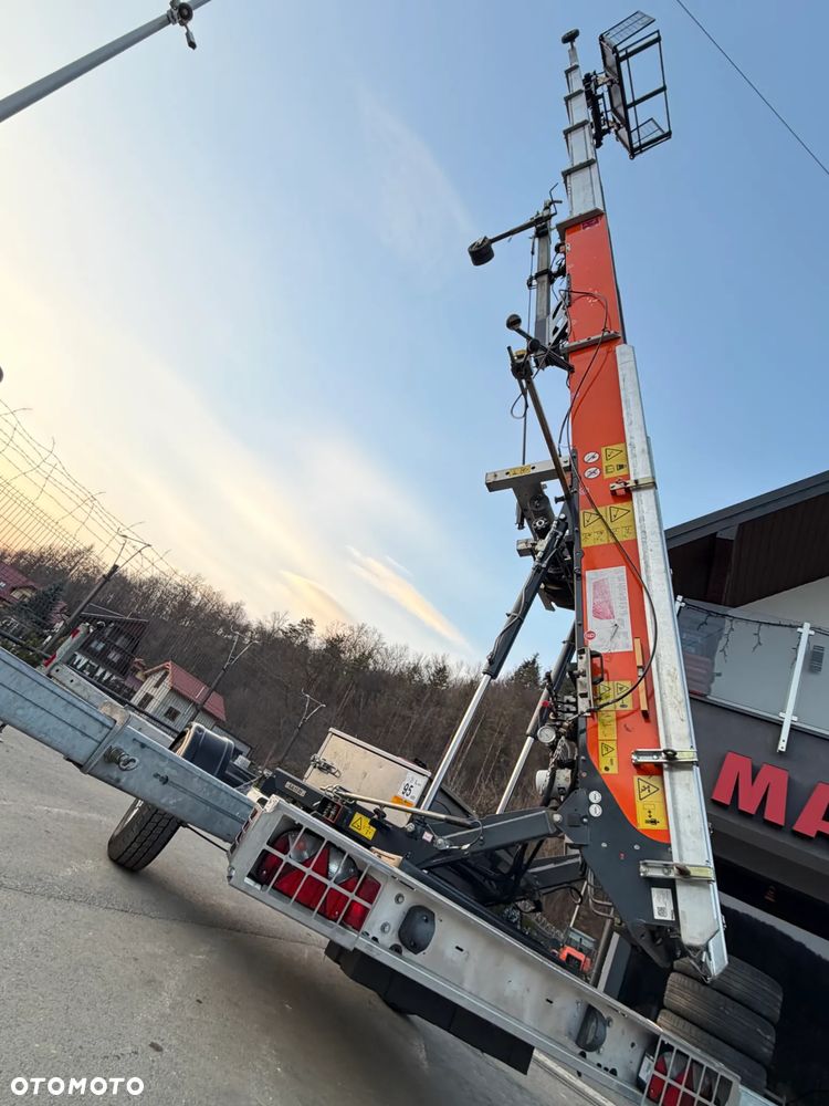 Paus Easy Big 25WH Drabina Dekarska w pełni Hydrauliczna 26 metrów. Obrotowa. 2018rok. Jak Nówka z salonu. praktycznie zerowy przebieg! Odpala na kluczyk. Silnik Honda. Serwisy w Dekra do Końca. Sprowadzona z Komuny Norweskiej. Wielka Okazja. Dokumenty do rejestracji. Dodatkowe sterowanie z góry. Nowy model - 6