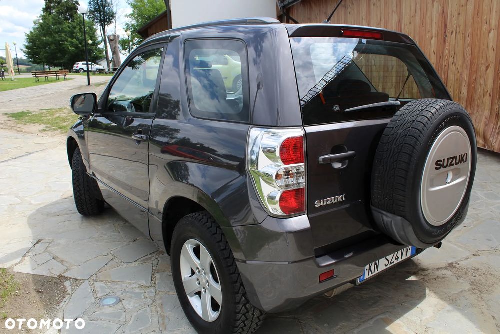 Suzuki Grand Vitara 1.6 De luxe - 28