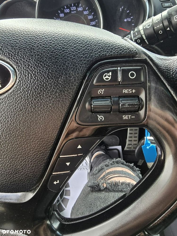 Kia Ceed - 27