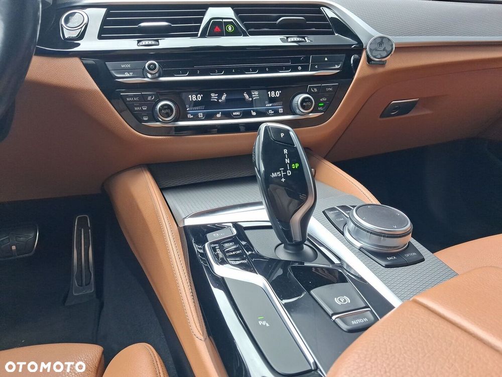 BMW Seria 5 530d xDrive M Sport sport - 16