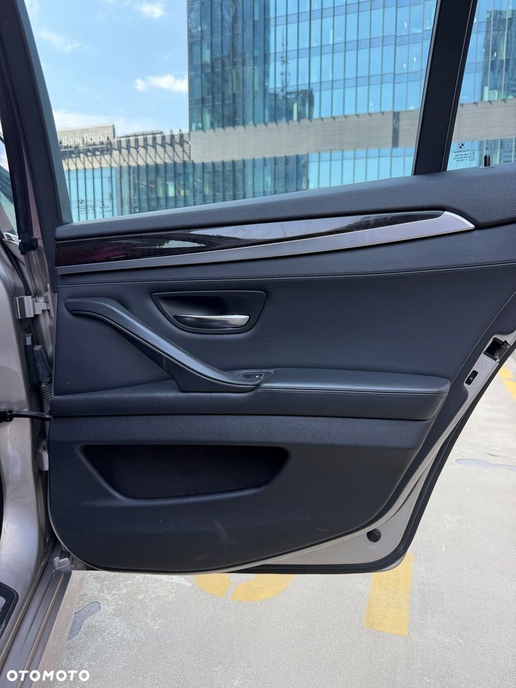 BMW Seria 5 - 25