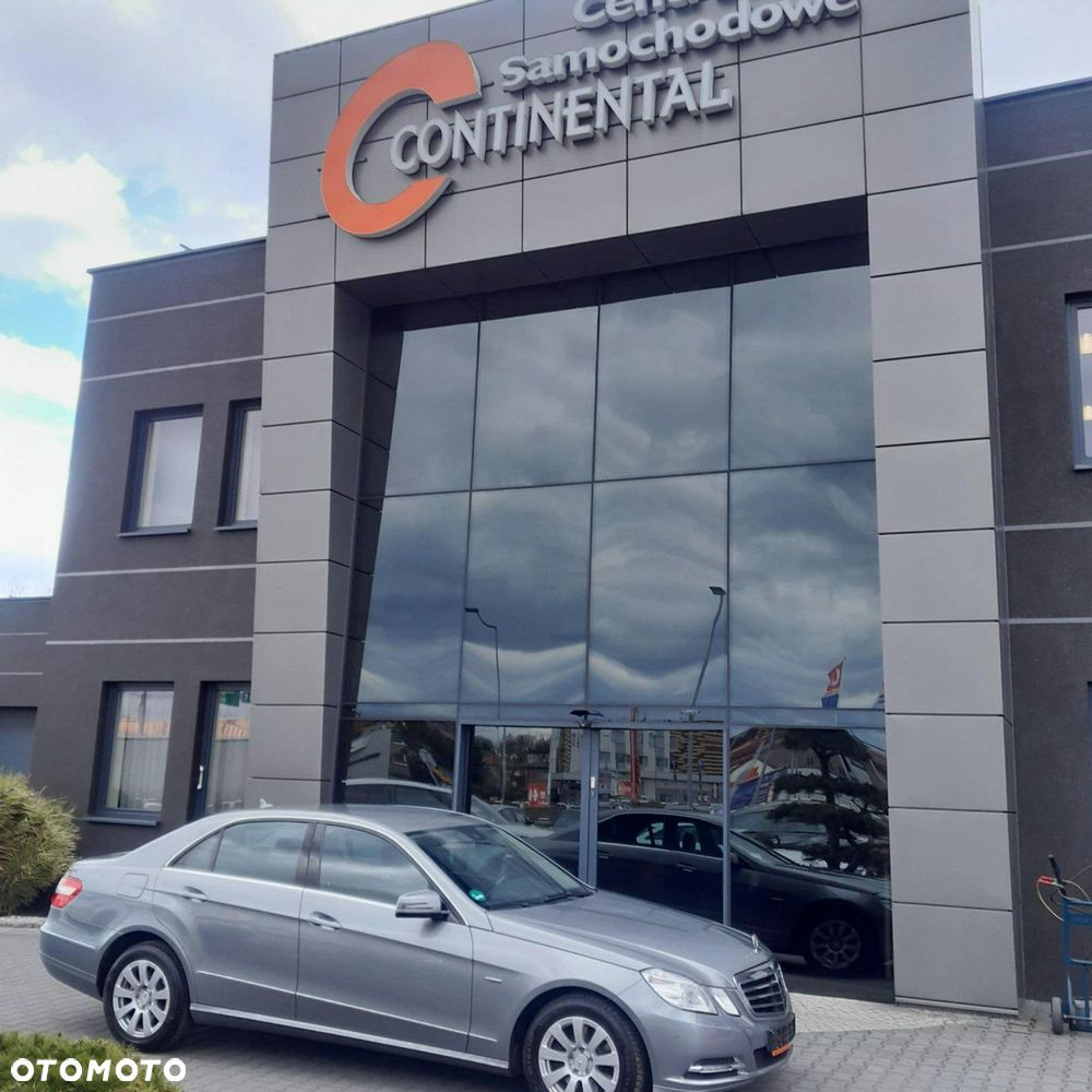 Mercedes-Benz Klasa E 350 CGI BlueEFFICIENCY 7G-TRONIC Elegance - 4