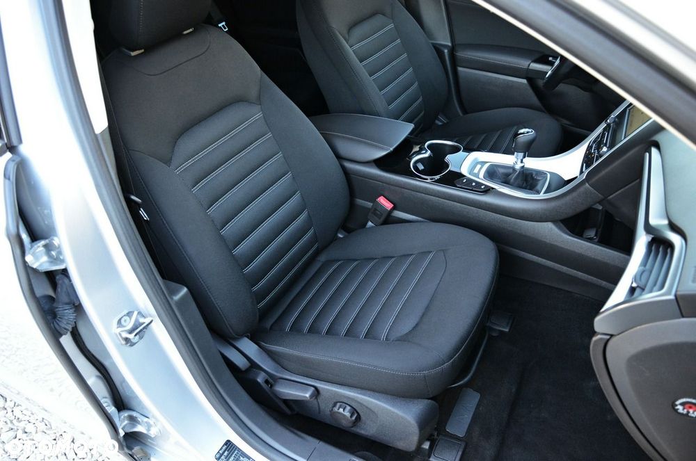 Ford Mondeo 2.0 TDCi STart-Stopp Titanium - 38