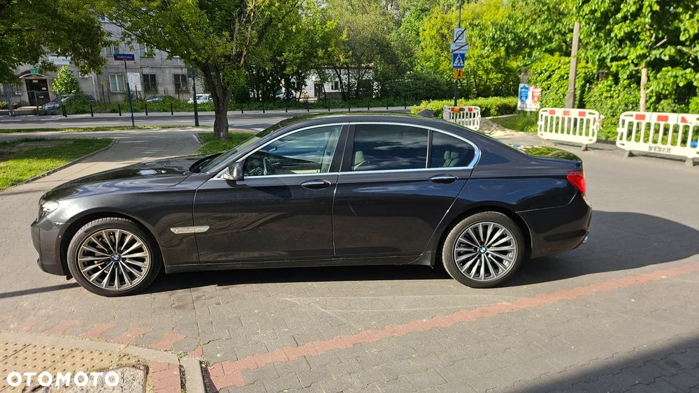 BMW Seria 7 730d - 4