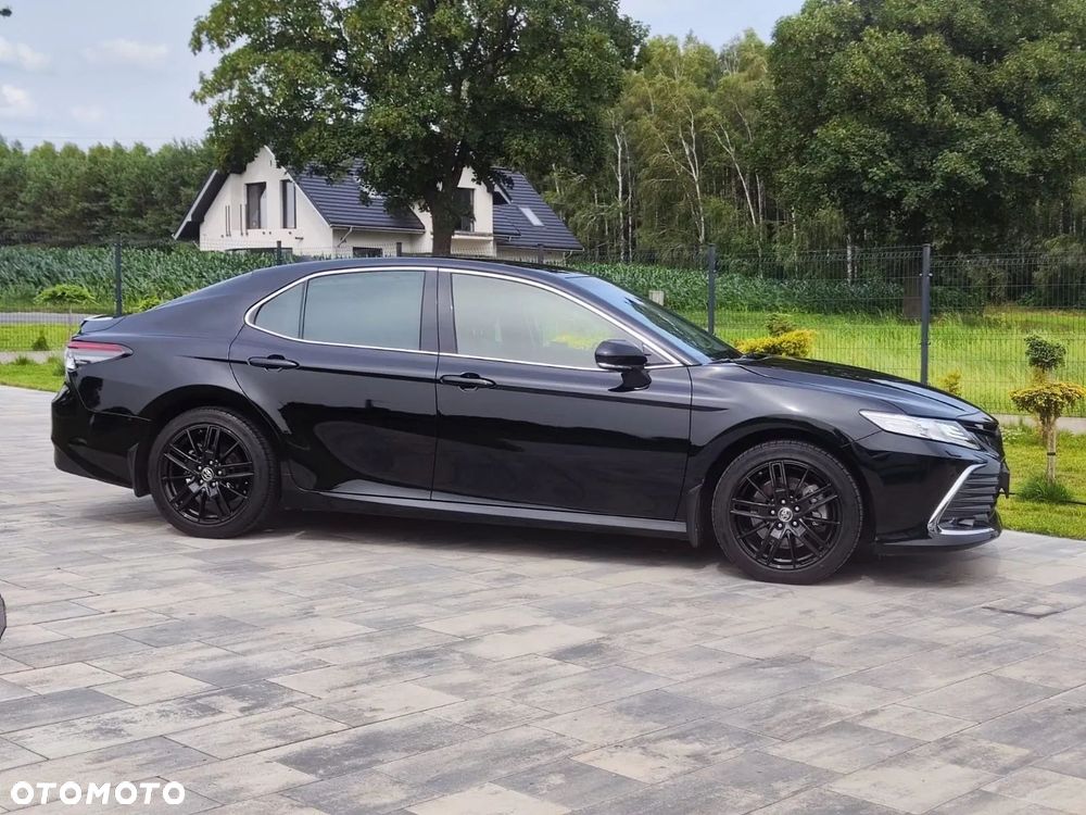 Toyota Camry 2.5 Hybrid Executive CVT - 2
