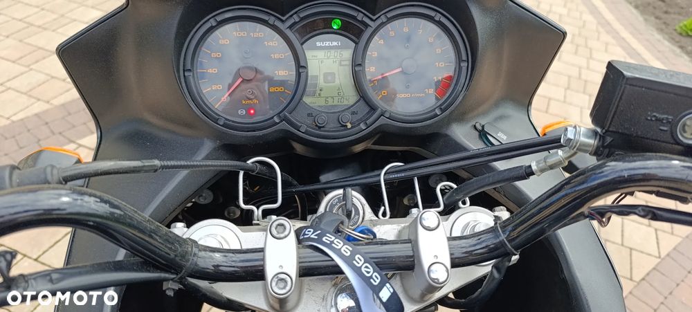 Suzuki V-STROM - 14
