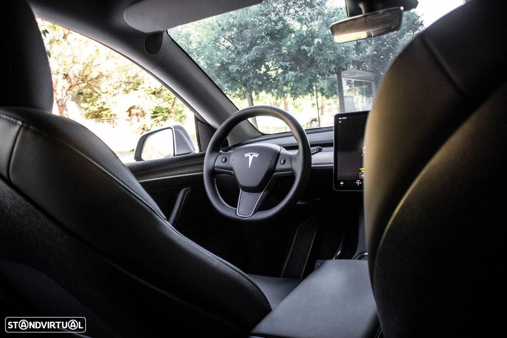 Tesla Model Y Tração Traseira - 28