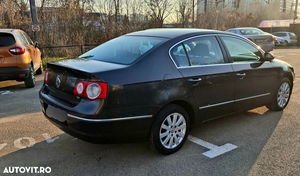 Volkswagen Passat Variant 1.9 TDI Individual Chrom - 4