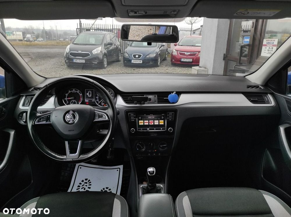 Skoda RAPID - 12