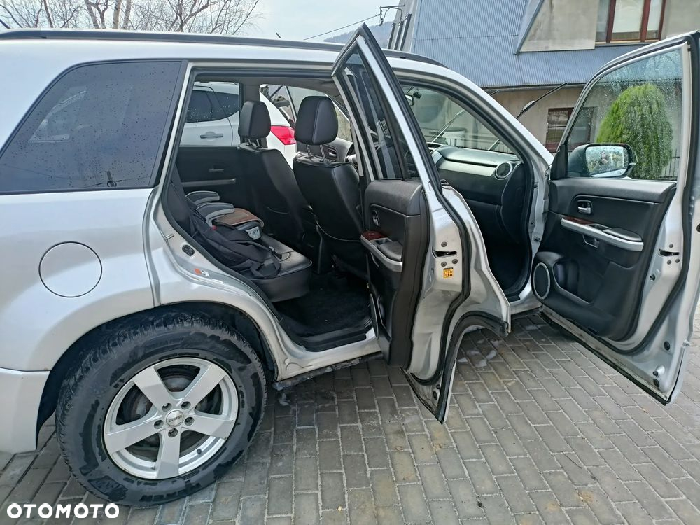 Suzuki Grand Vitara 2.0 De luxe - 6