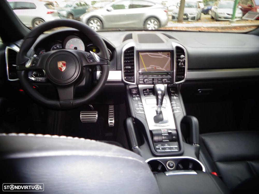 Porsche Cayenne S - 21