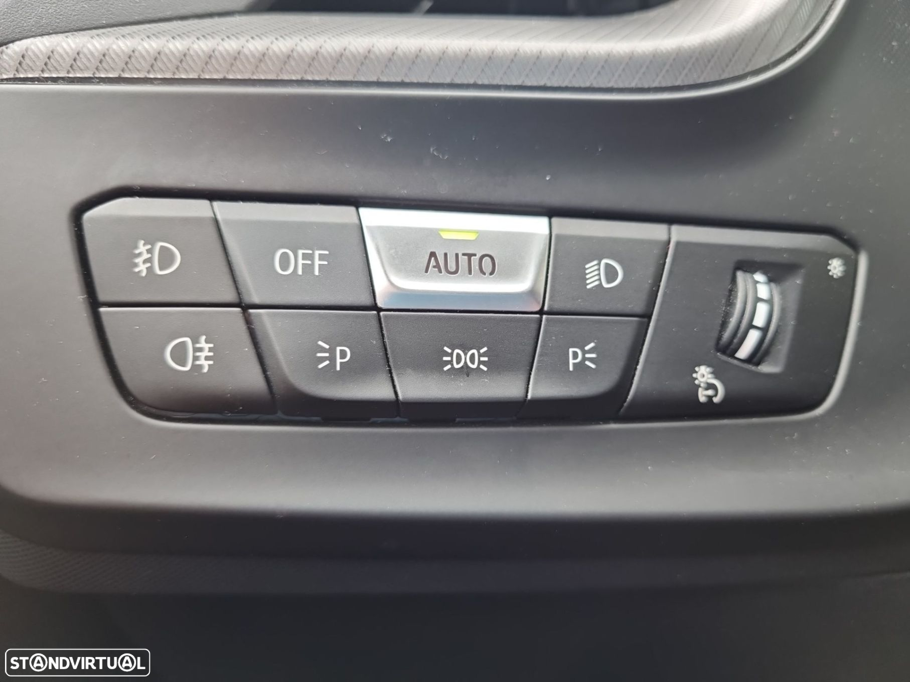 BMW 116 d Pack Desportivo M Auto - 25