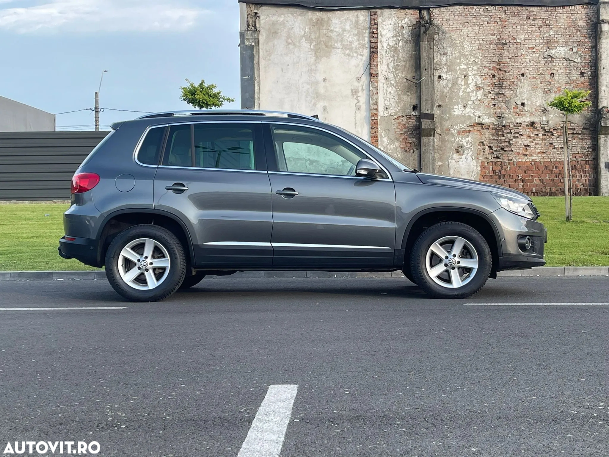 Volkswagen Tiguan 2.0 TDI DPF 4Motion DSG Exclusive - 37