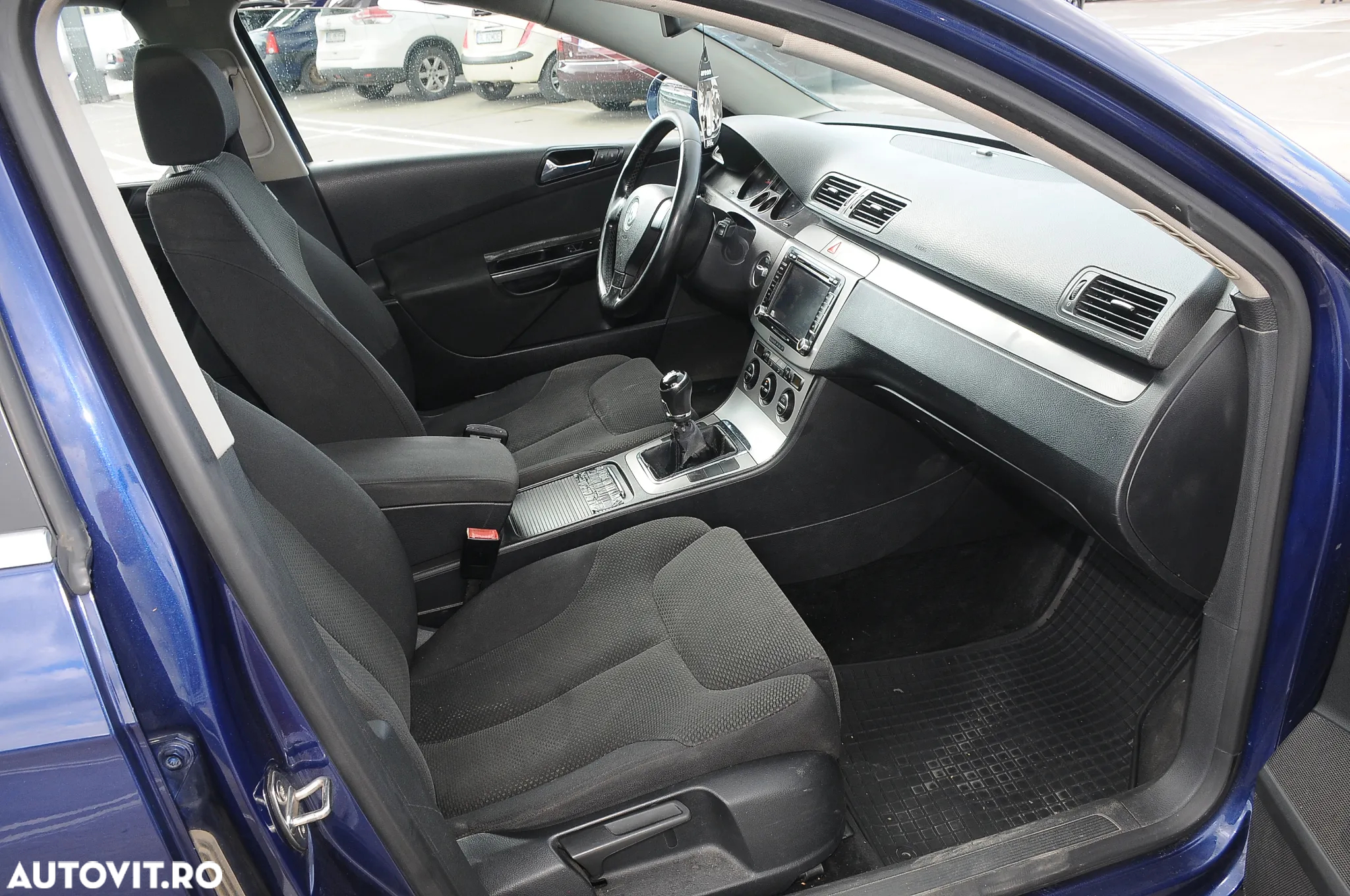 Volkswagen Passat - 10