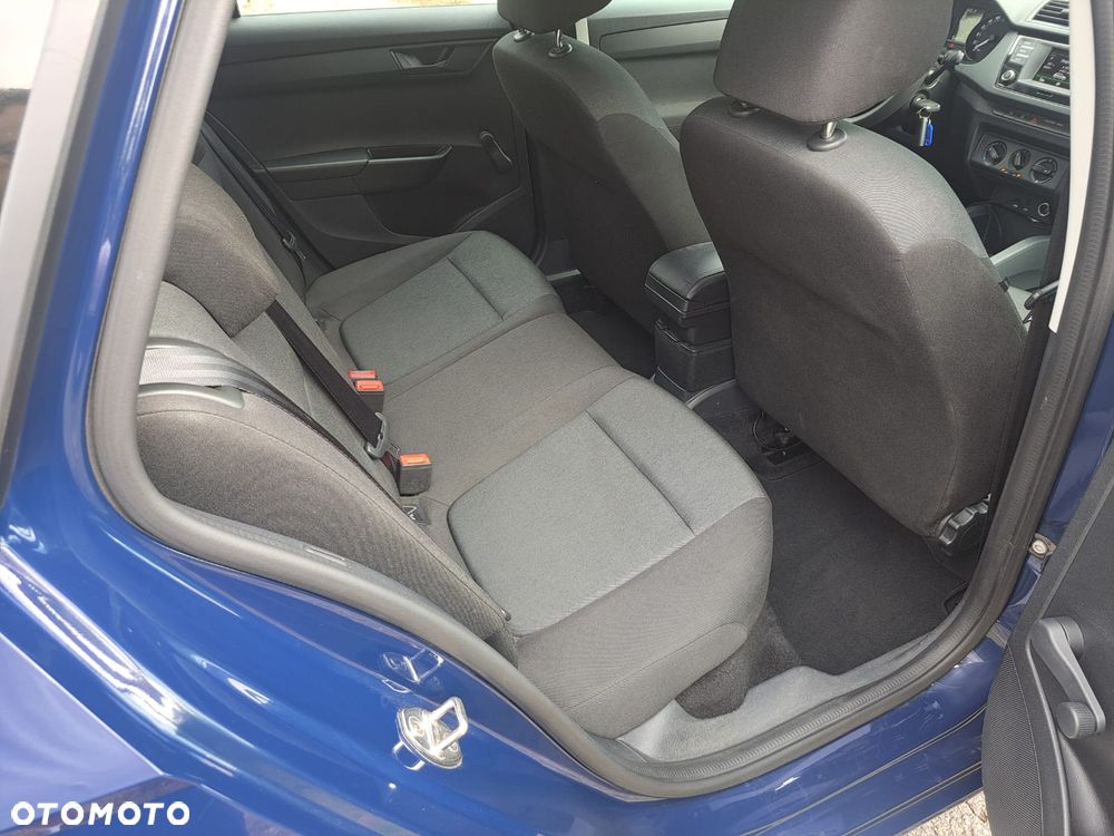 Skoda Fabia 1.0 MPI Cool Plus - 17