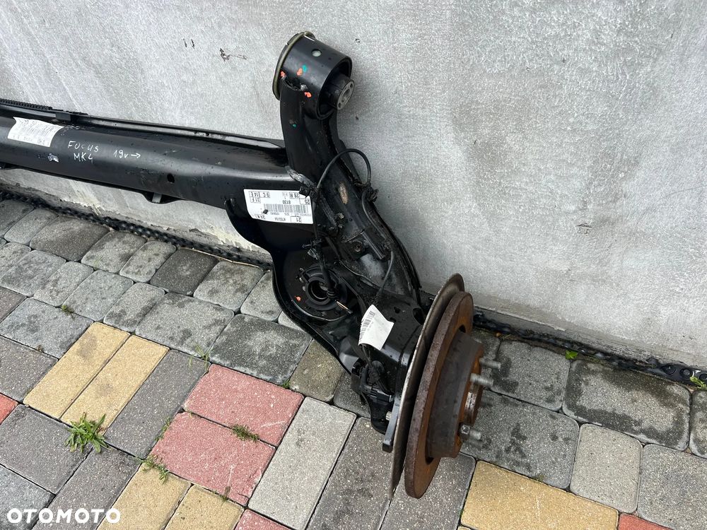 OŚ BELKA TYŁ TYLNA ZAWIESZENIE FORD FOCUS MK4 HTB HATCHBACK ORYGINAŁ SUPER STAN Z AUTA Z 2019 ROKU - 3