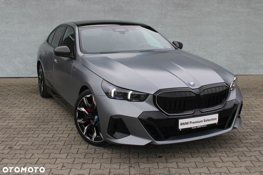 BMW Seria 5 550e xDrive PHEV M Sport - 4