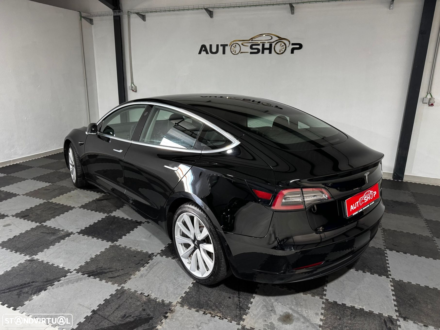 Tesla Model 3 - 15
