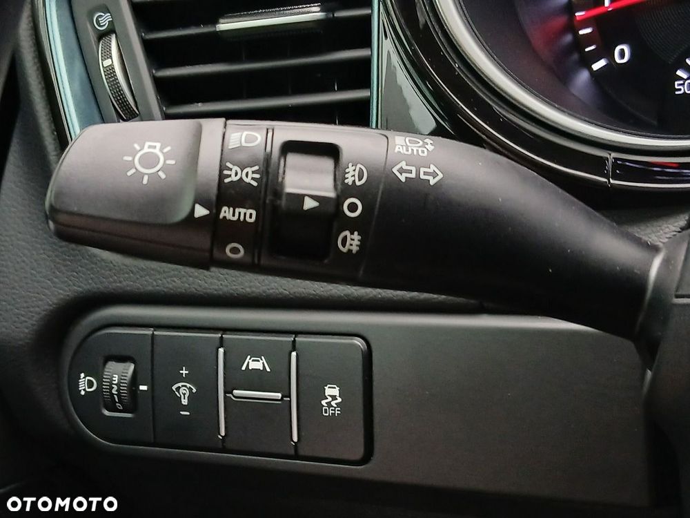 Kia XCeed 1.6 T-GDI Tribute DCT - 35