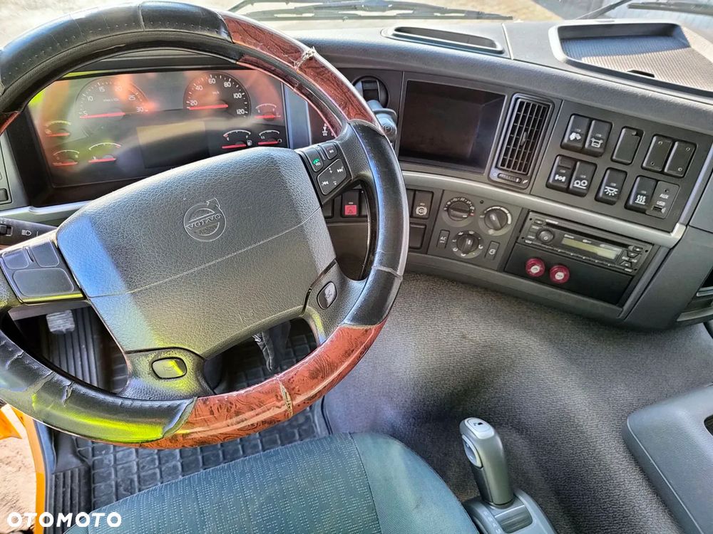 Volvo FM 450 6x2 - 10