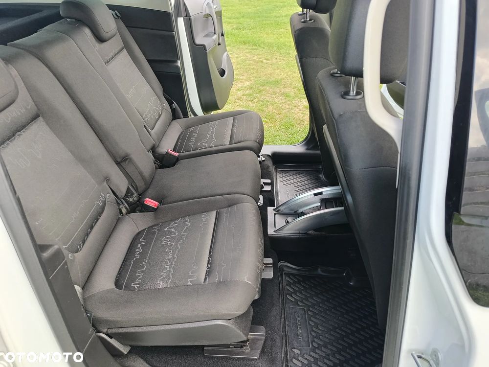 Opel Meriva - 10