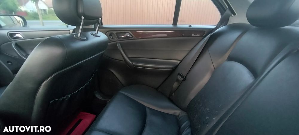 Mercedes-Benz C - 7