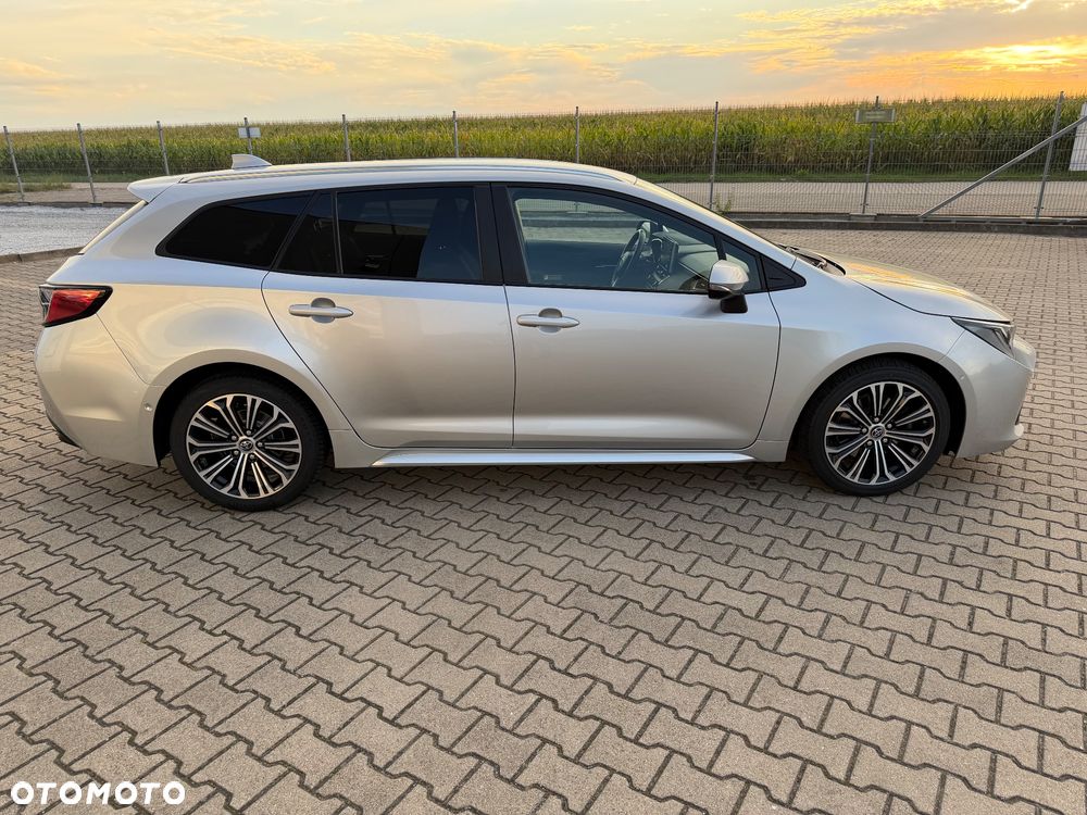 Toyota Corolla 2.0 Hybrid Executive - 7