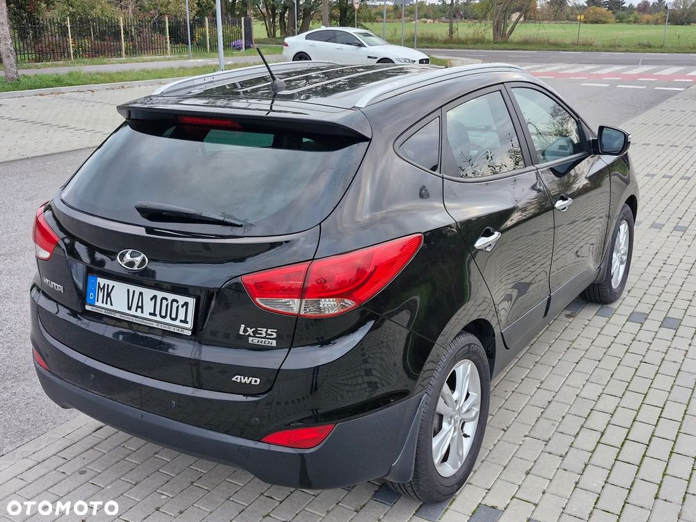 Hyundai ix35 2.0 CRDi 4WD Fifa World Cup Gold Edition - 11