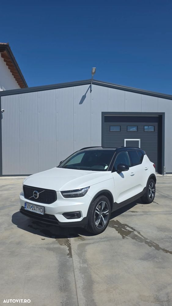 Volvo XC 40 D4 AWD R-Design - 2