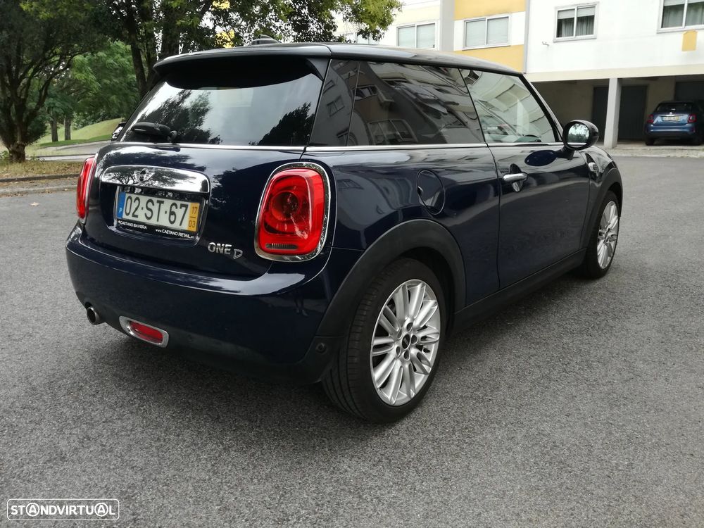 MINI 3 Portas One D - 7