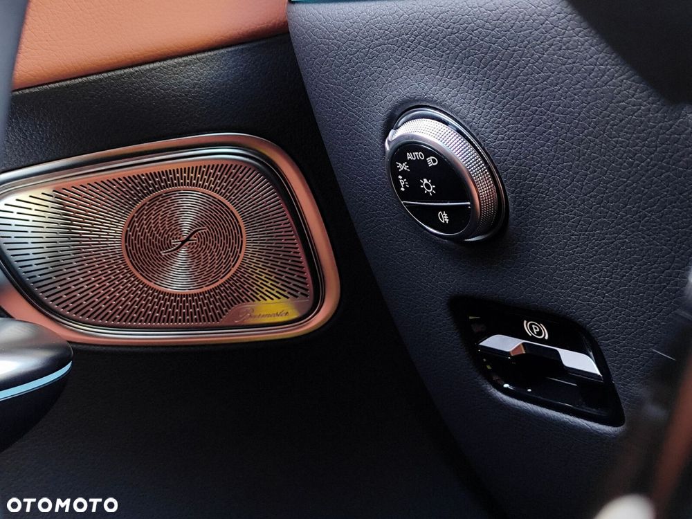 Mercedes-Benz GLC - 22