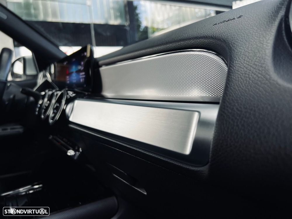 Mercedes-Benz GLB 180 d 8G-DCT AMG Line - 32