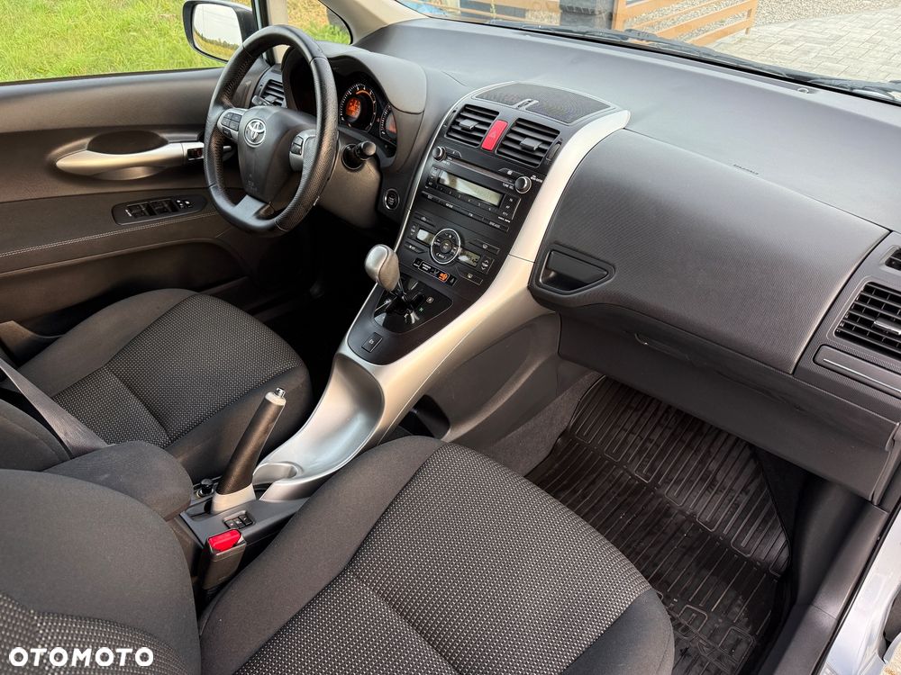 Toyota Auris 1.6 MultiMode Executive - 17