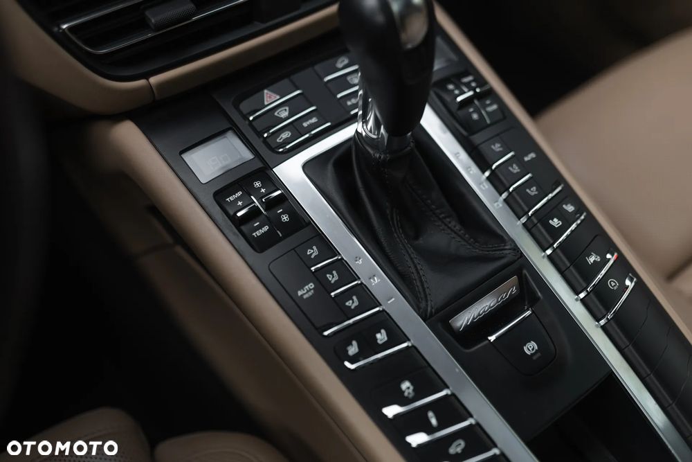 Porsche Macan - 23