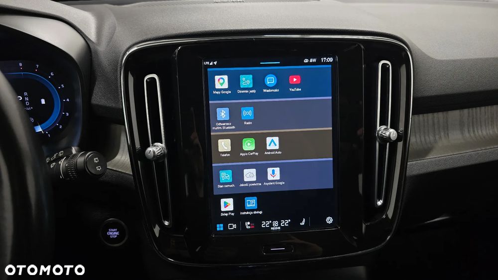 Volvo XC 40 B4 B DKG Plus Black Edition - 25